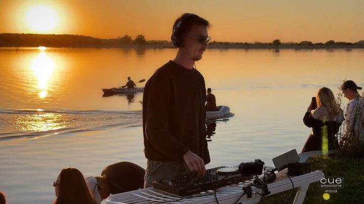 DJ set — multicam — Music